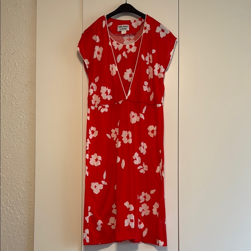 Melissa Red and White V-Neck Short Sleeve Midi Dress
